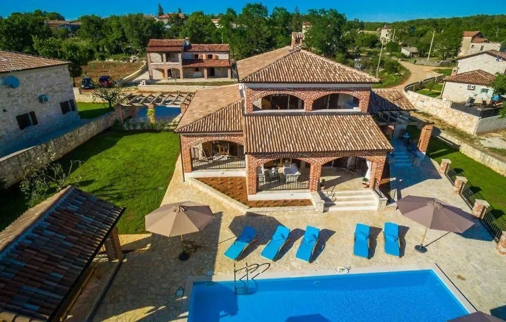 višnjan-rustikalna vila na prodaji sa bazenom (prodaja) - slika 14