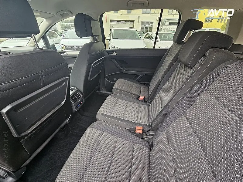 volkswagen touran 2.0 tdi comfortline dsg - slika 9