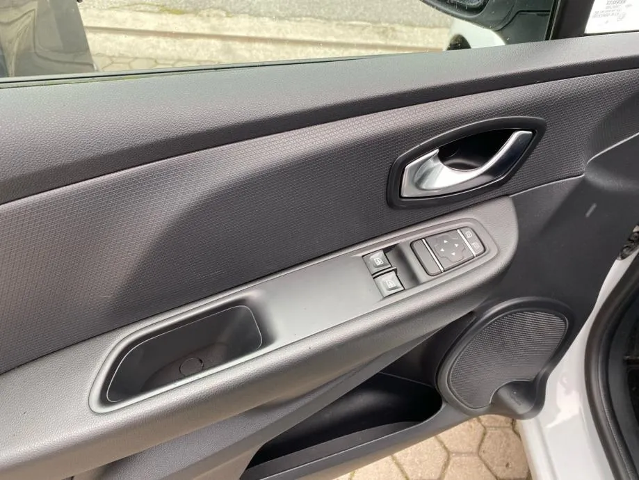 renault clio iv 1.5 dci, klima, tempomat, 4 x garancija ! - slika 12