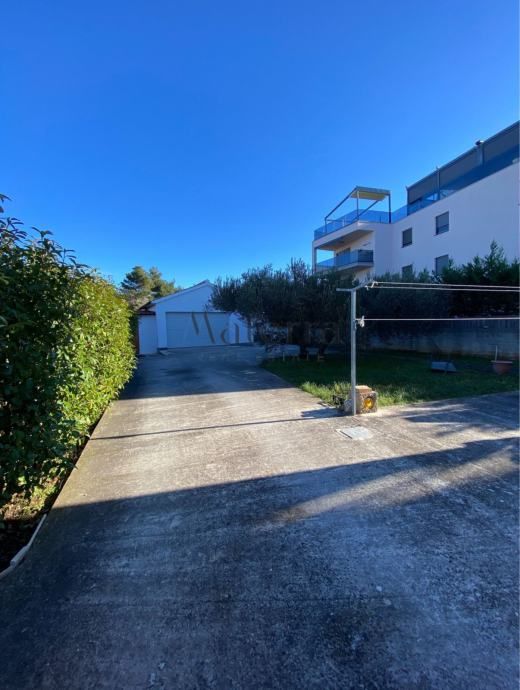 vodice/srima, 1.red do mora, kuća, 1294m2 parcele, iznimna lokacija - slika 17