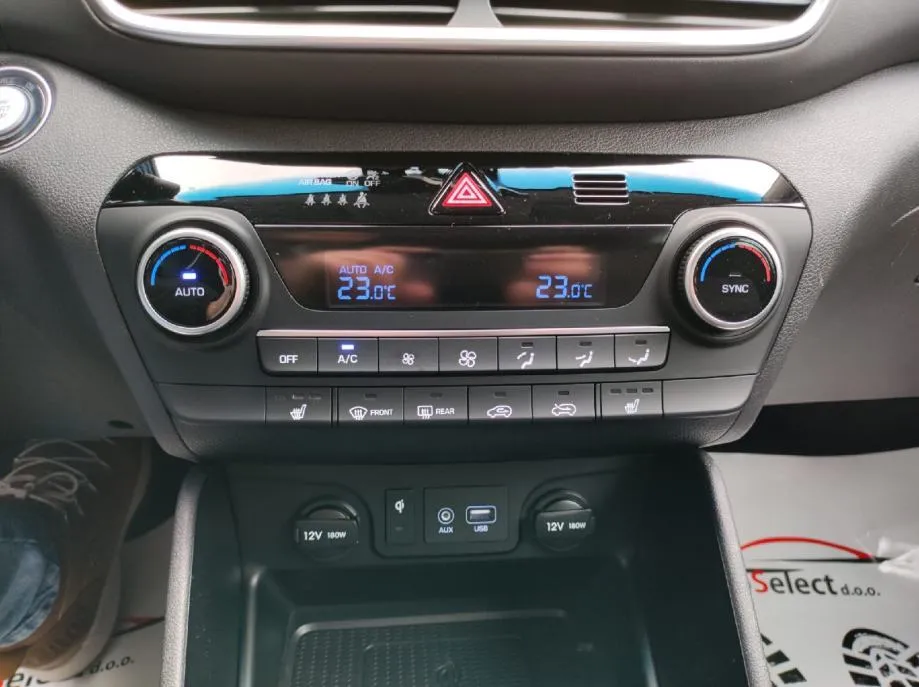 hyundai tucson 1,6 crdi - hybrid - 120.000km - kamera - navi - reg ! - slika 15