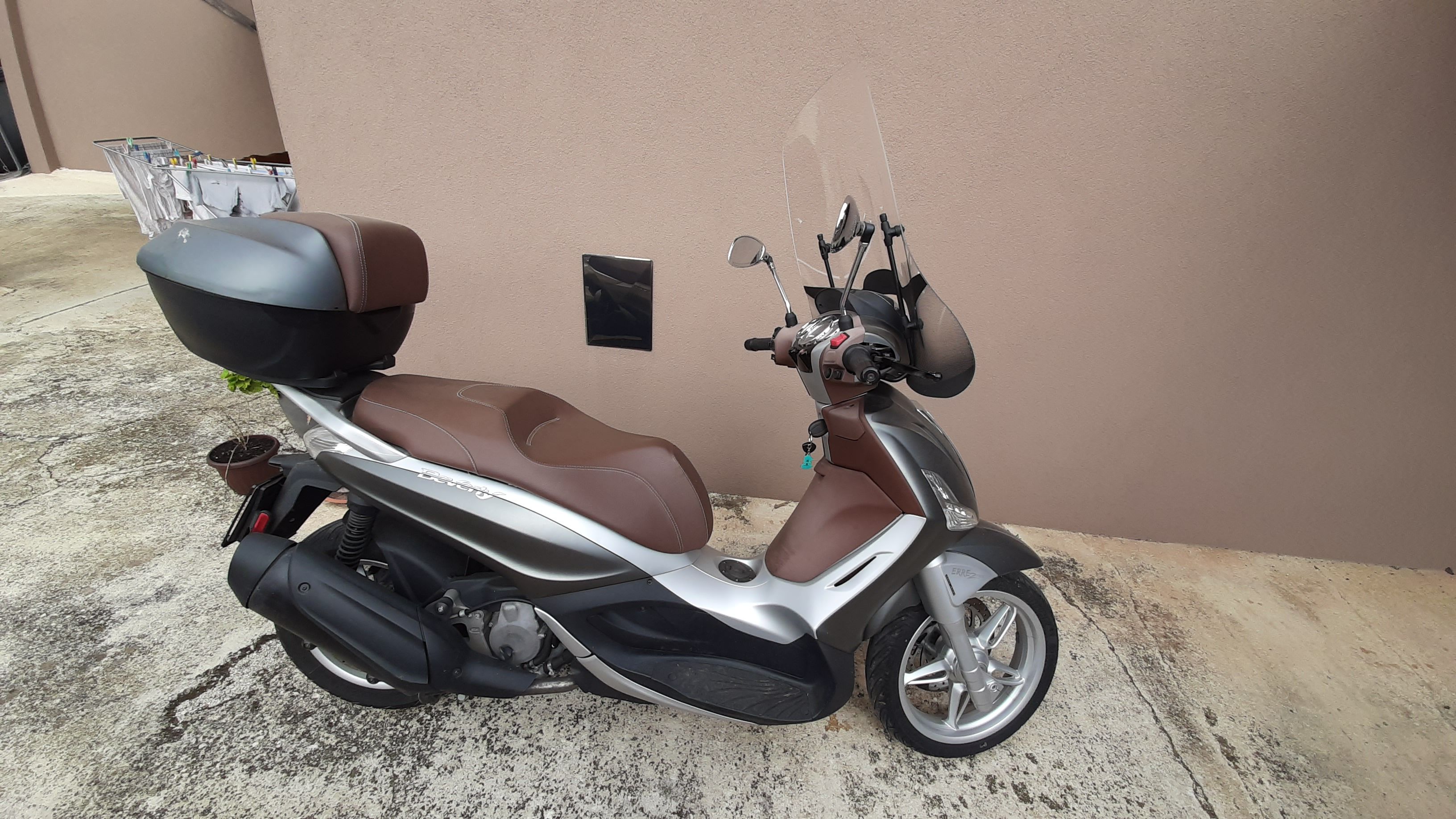 piaggio beverly 350 abs/asr - slika 4