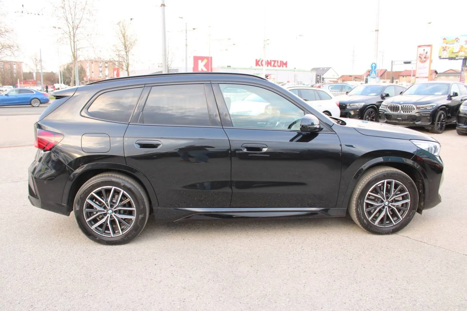 bmw x1 xdrive 23i m-paket automatik *led, navigacija, kamera* - slika 4