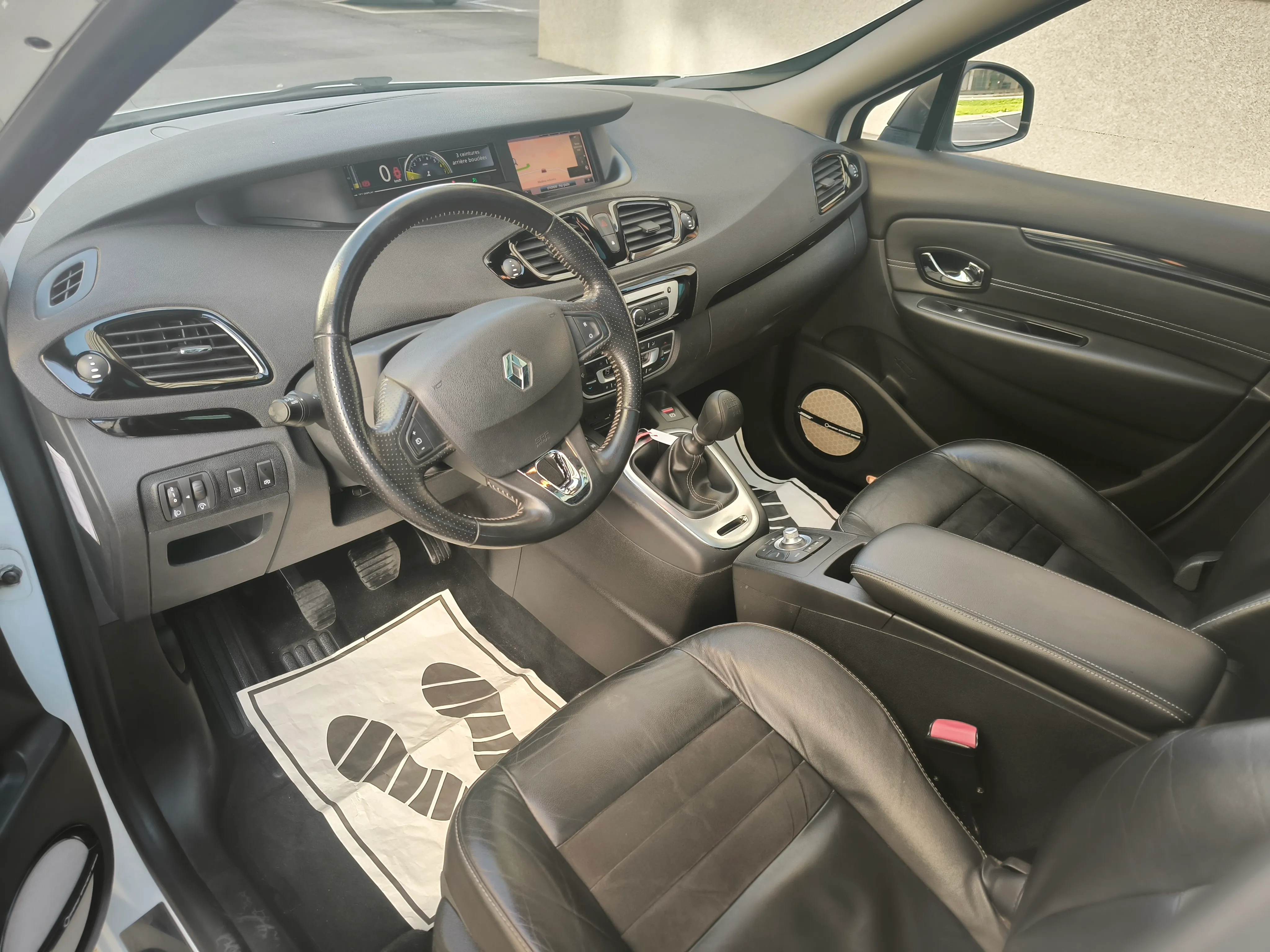 renault scenic tce 130, bose, panorama, kamera, top - slika 16