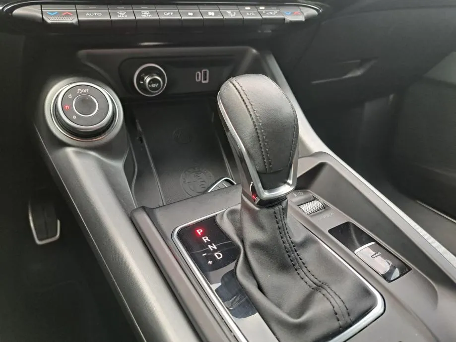 alfa romeo tonale 1.5 mhev edizione speciale - slika 18