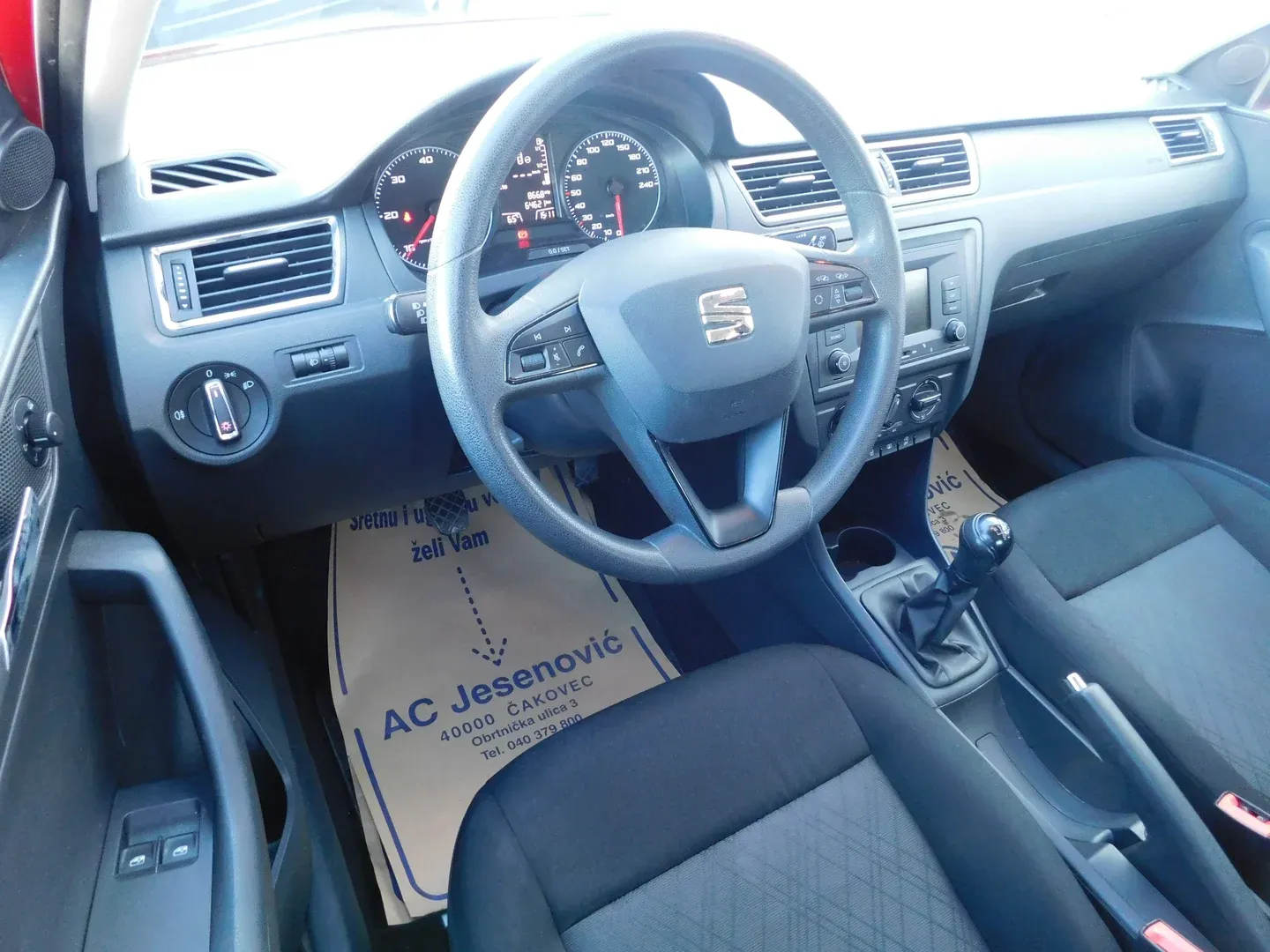 06109 seat toledo 1.4 tdi cr reference start&stop - slika 8