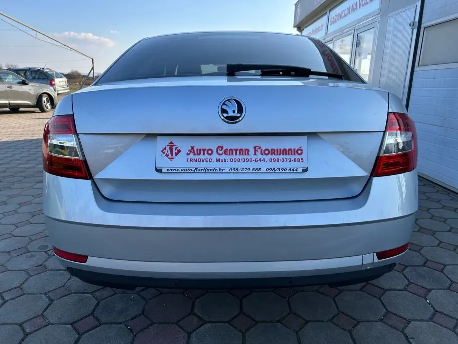 škoda octavia 2,0 tdi dsg 2018.,reg:29.1.2027.,servis, hr vozilo... - slika 6