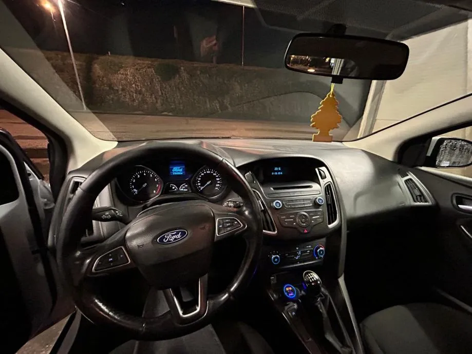 ford focus 1,0 - slika 9