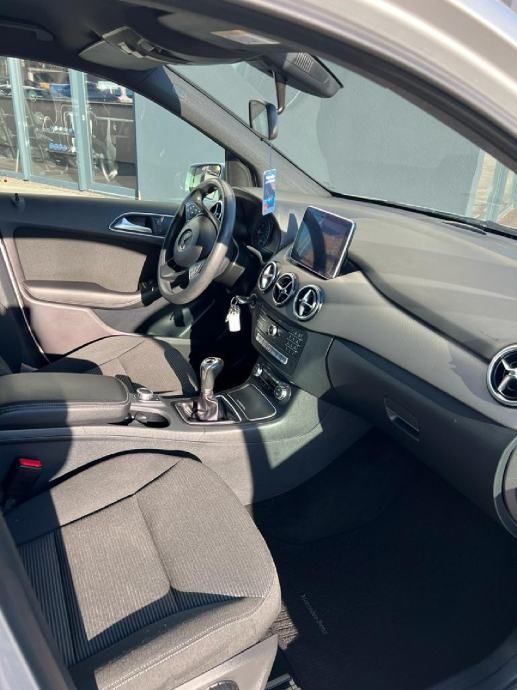 mercedes-benz b-klasa 180 cdi,80kw, navi,kamera - slika 13