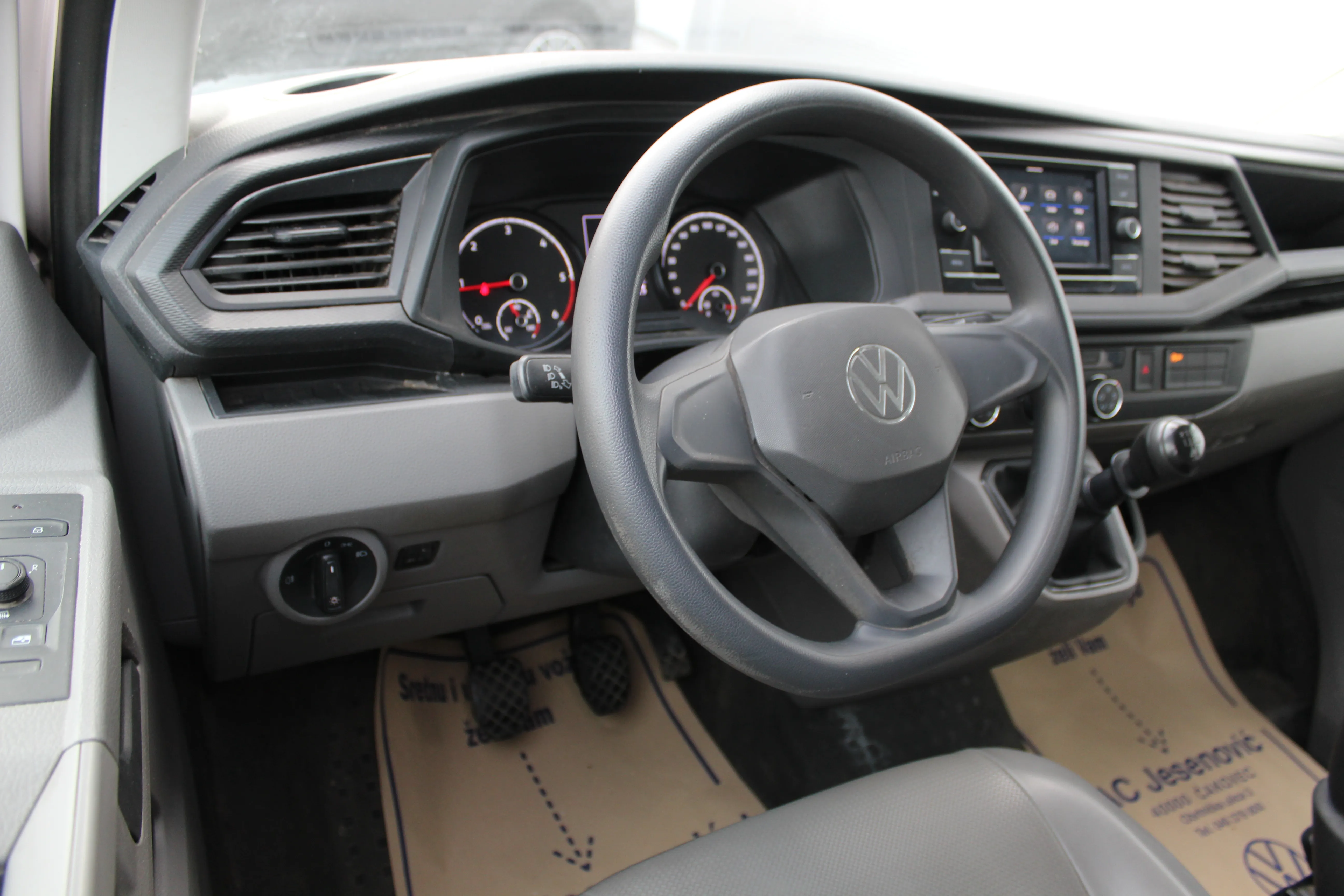 12956 vw transporter kombi 2.0 tdi - slika 8