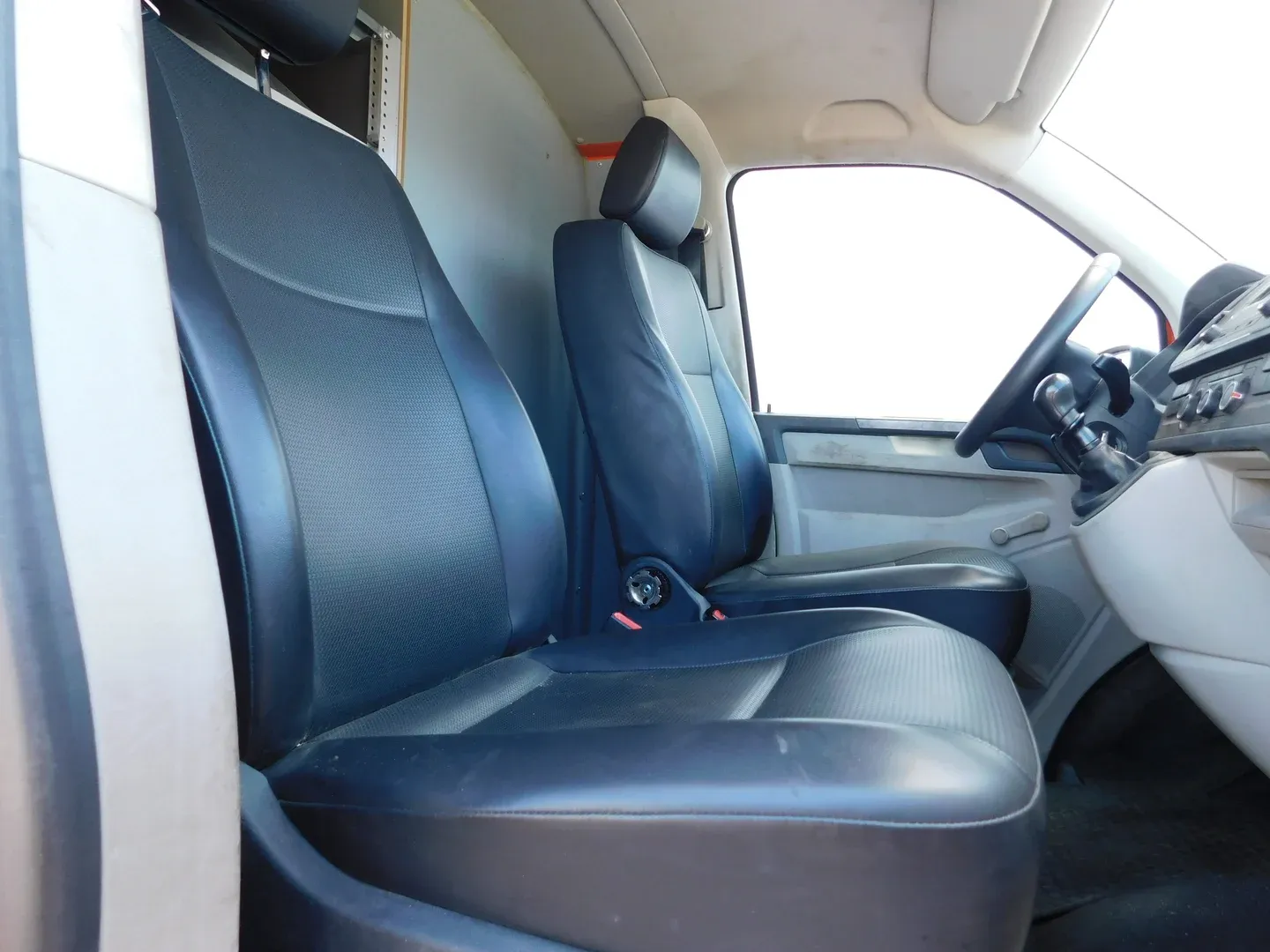 12455 vw transporter furgon 2.0 tdi - slika 7