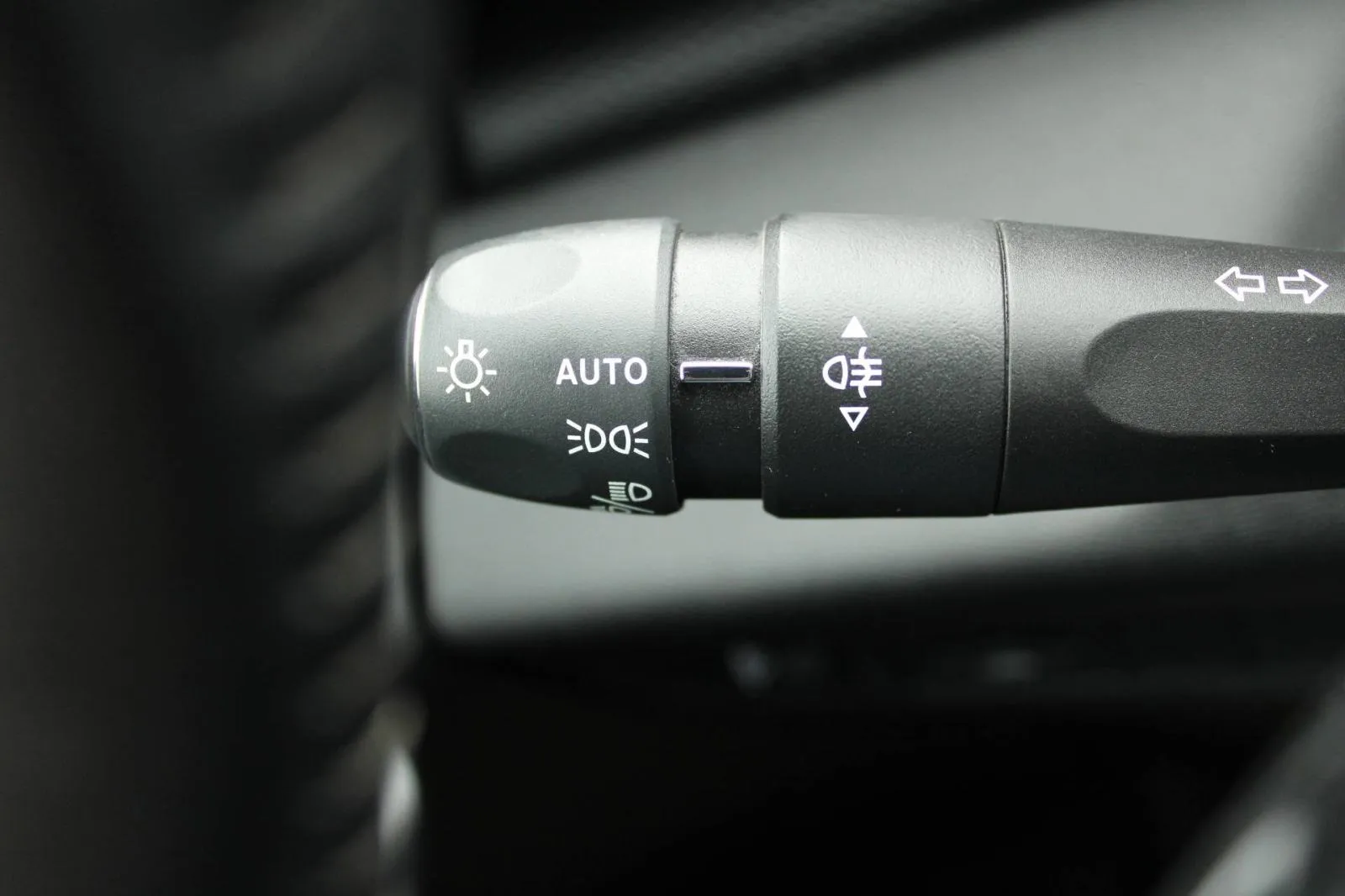 peugeot 308 1.2 puretech active - slika 17