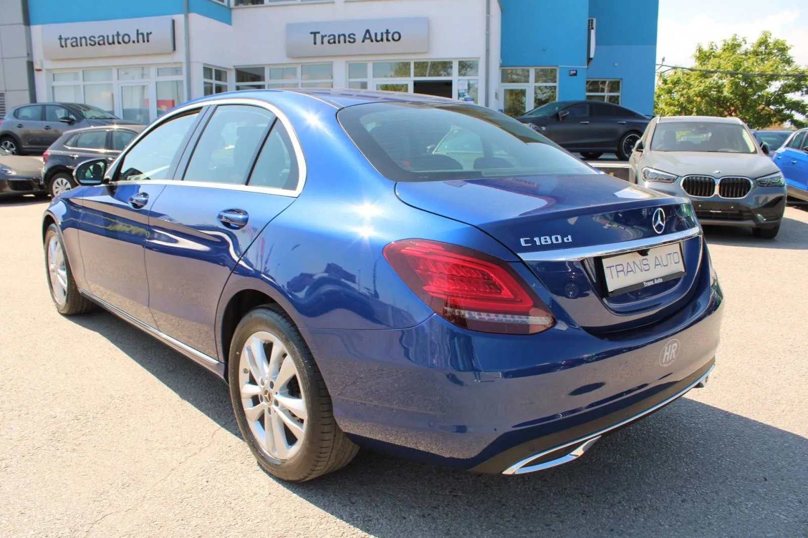 mercedes-benz klasa c 180d *led, navigacija, kamera* - slika 12