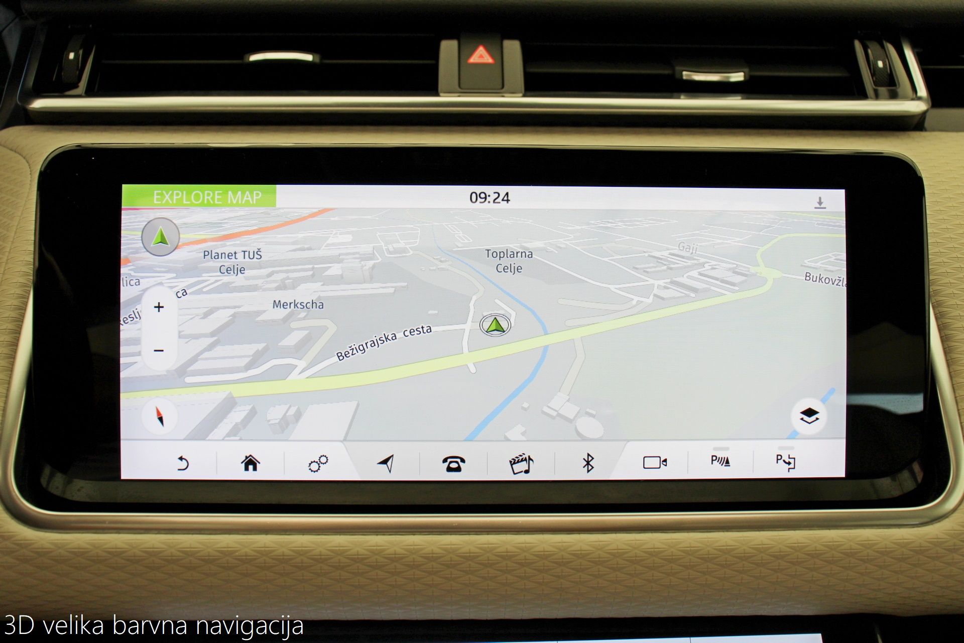 land rover range rover velar r-dynamic se 3.0d 4wd a8 300km pano airma - slika 12