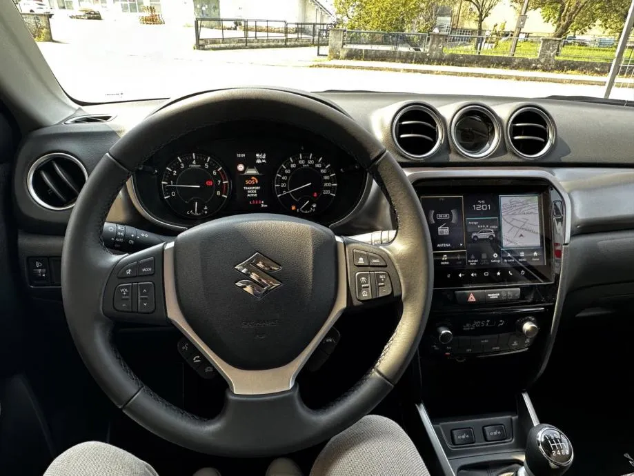 suzuki vitara 1.4 hybrid gl+ 2wd - facelift model !!! - slika 8