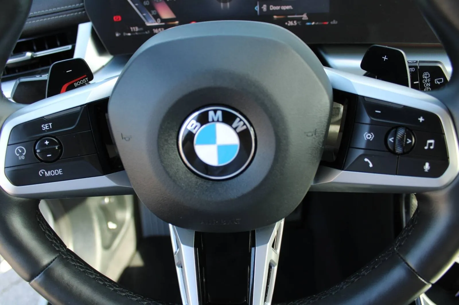 bmw x1 20d xdrive automatik m-paket *led, navigacija, kamera* - slika 17
