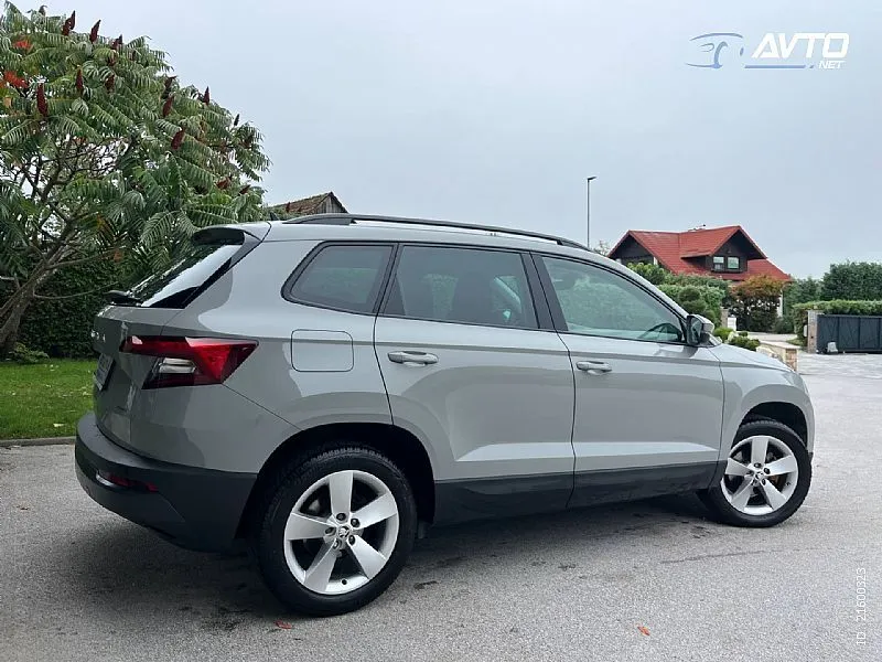 škoda karoq selection 1.5 tsi -1 vlasnik-alu-navi-led-cam - slika 4
