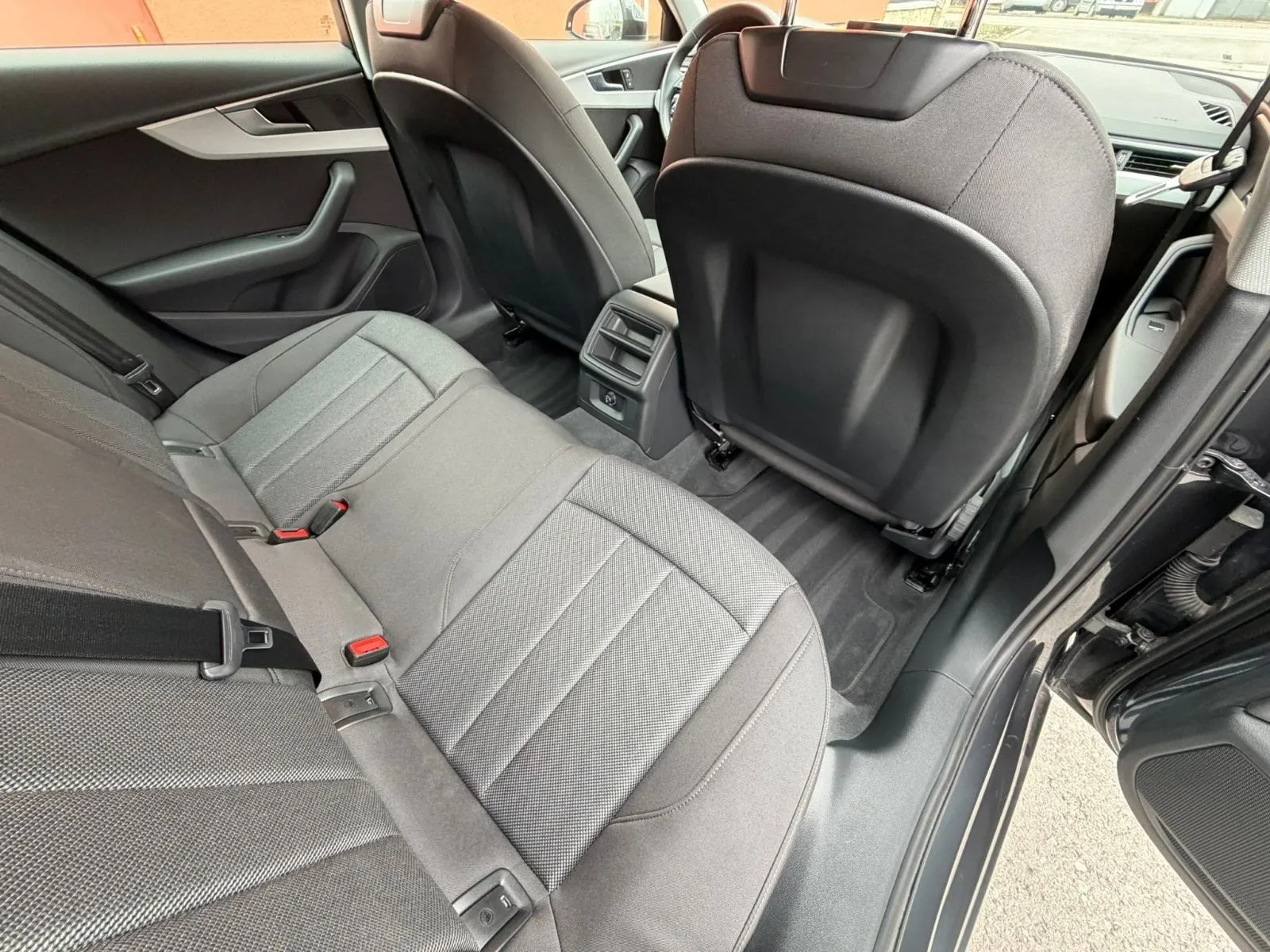 audi a4 avant 2.0 tdi automatik •2024•virtual•quattro•leasingbezučešća - slika 10