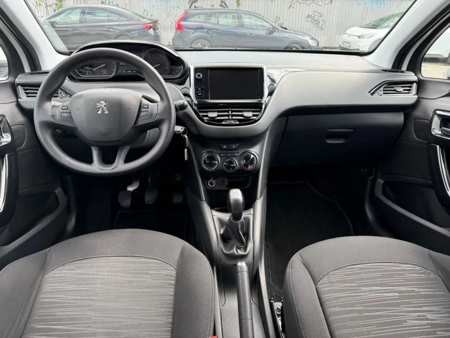 peugeot 208 1,5 bluehdi, navi, klima, tempomat, 4x garancija!!! - slika 12