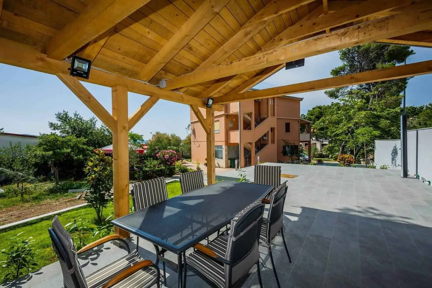 apartmani savin - slika 19