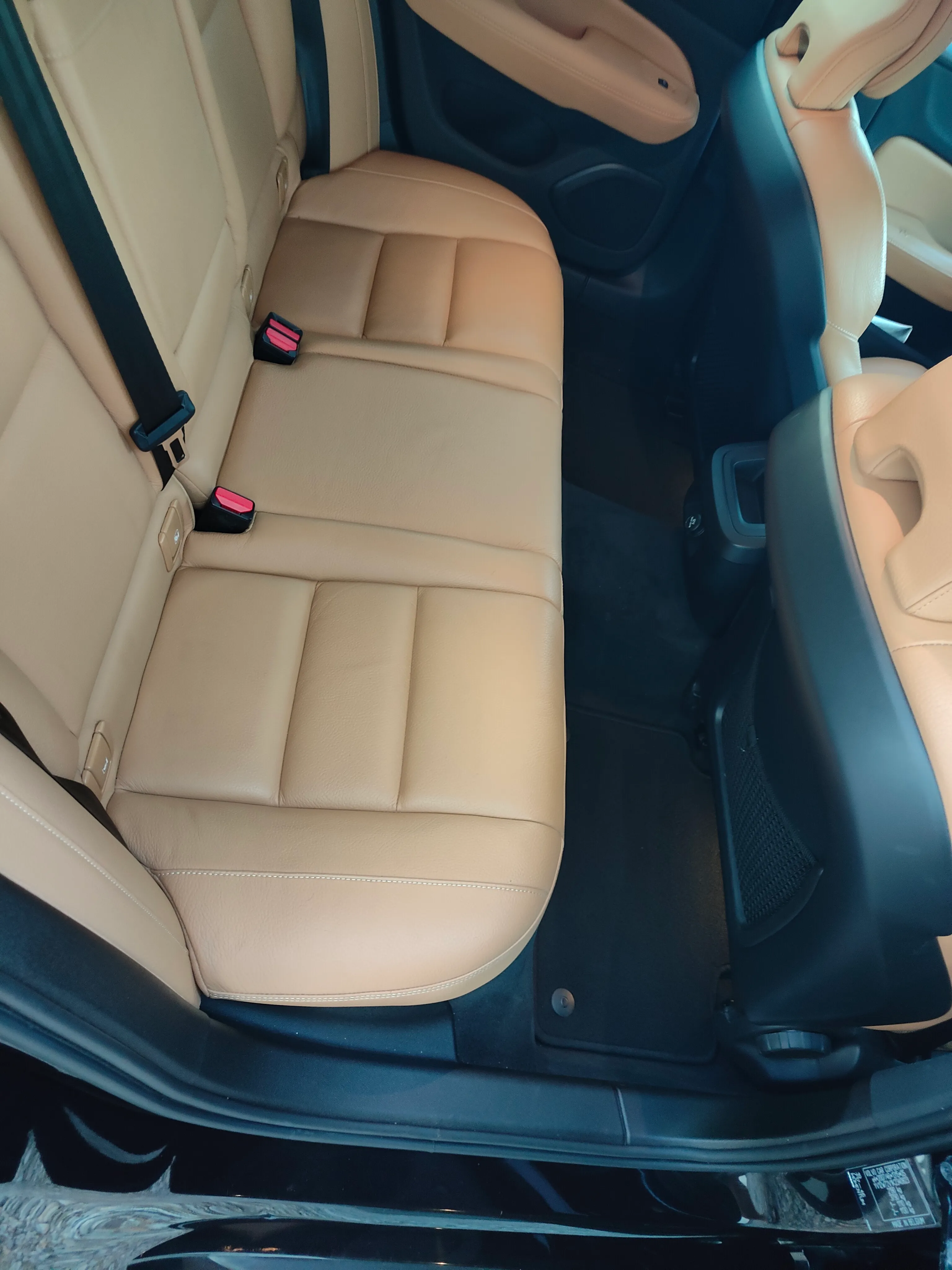volvo v60 d3 (150 ks), 2019. harman kardon - slika 16