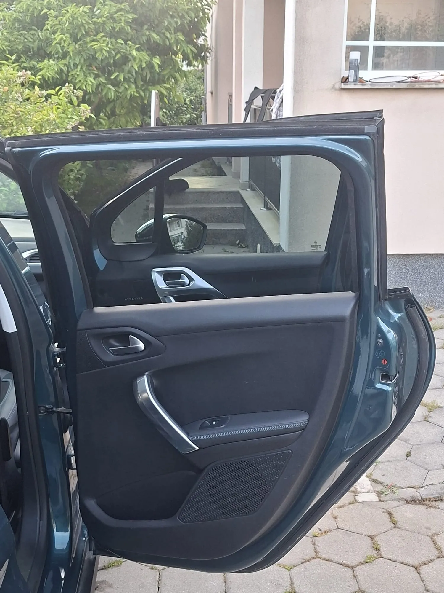 prodajem peugeot 2008 bluehdi - slika 19