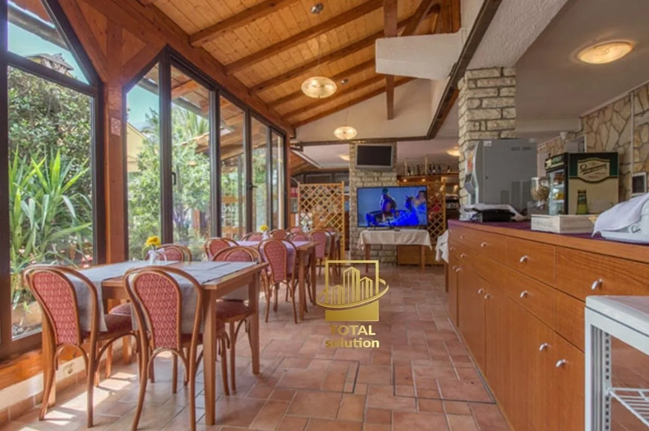 otok murter, uz more- 1. red- uhodani hotel sa tri zvjezdice 850 m2!!! - slika 7