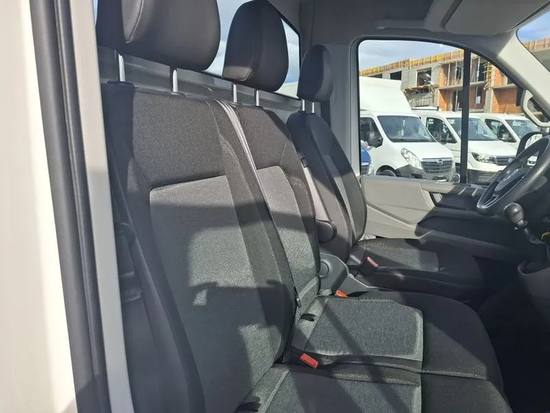 volkswagen crafter 2.0 tdi*177ks*b kategorija*klima*navigacija* - slika 12