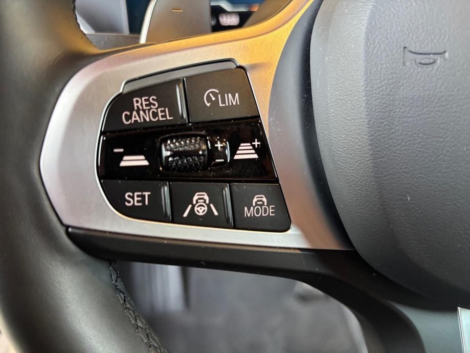 bmw serija 3 touring 320d m sport automatik panorama - slika 14