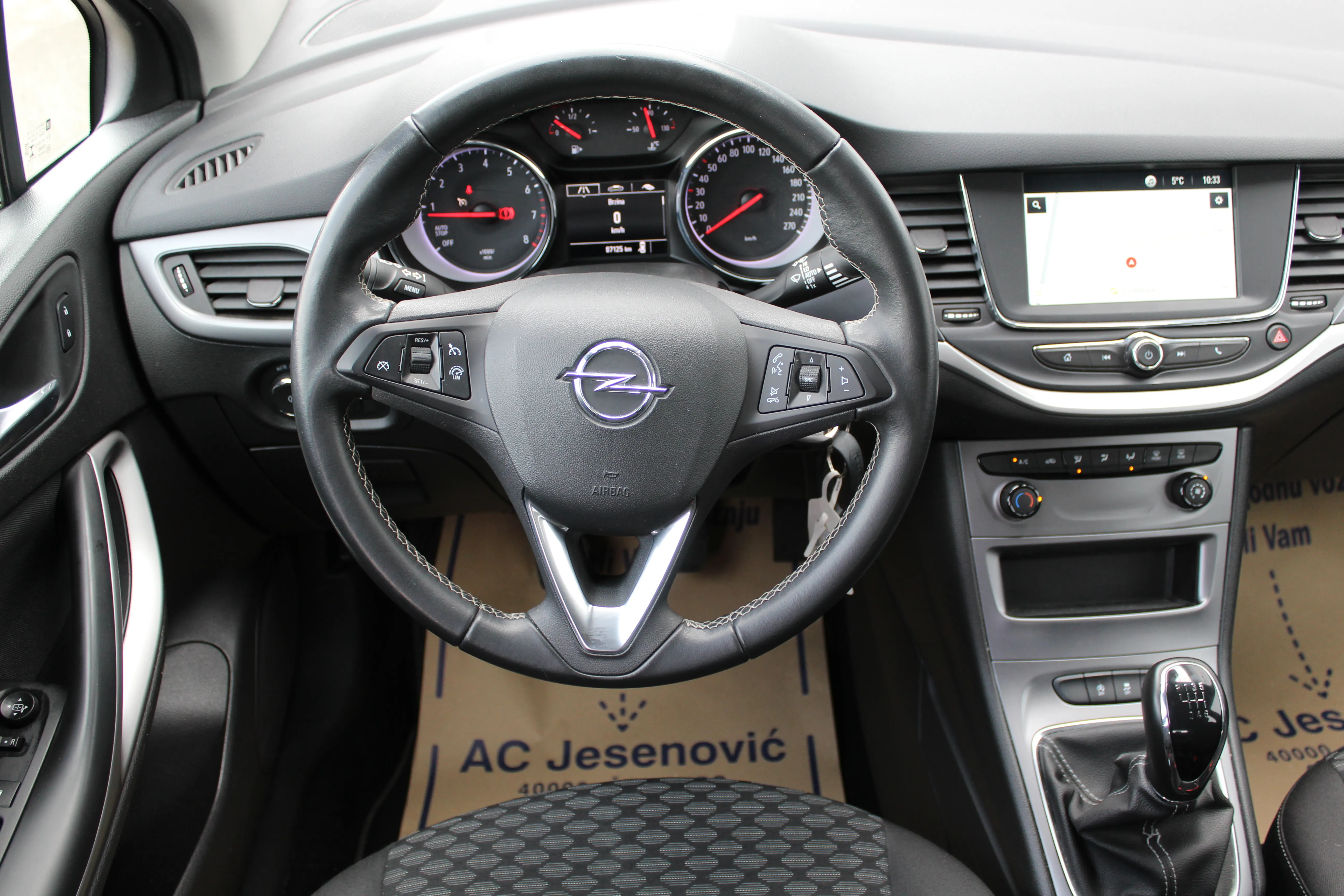 13088 opel astra sports tourer 1,2 turbo astra - slika 11