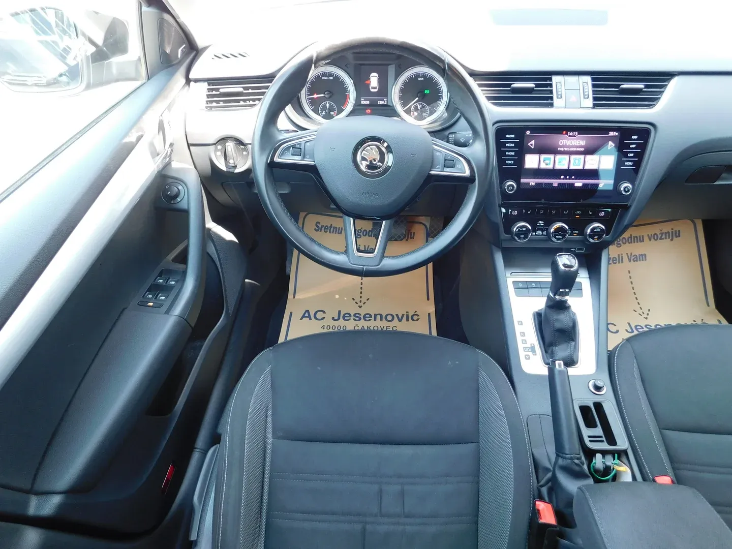 09764 škoda octavia combi ambition 1.6 tdi dsg - slika 10