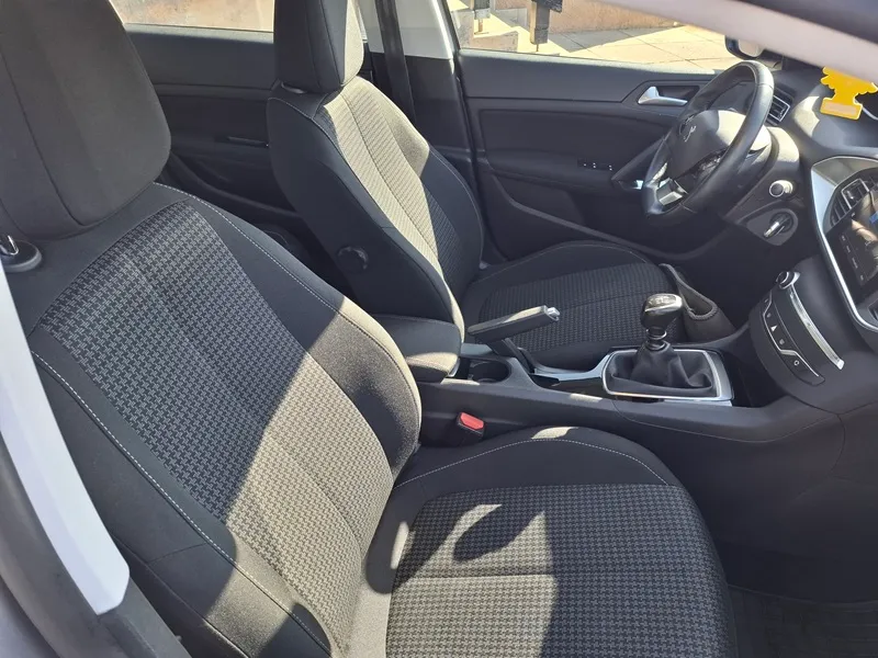 peugeot 308 1.5 hdi*130ks*klima*navigacija*park.kamera* - slika 12