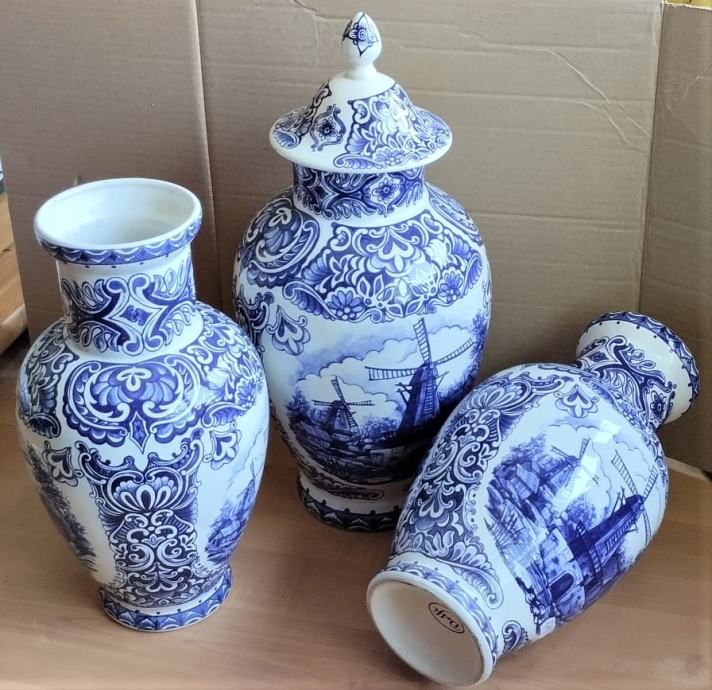 vintage delft keramička urna sa setom vaza - slika 3