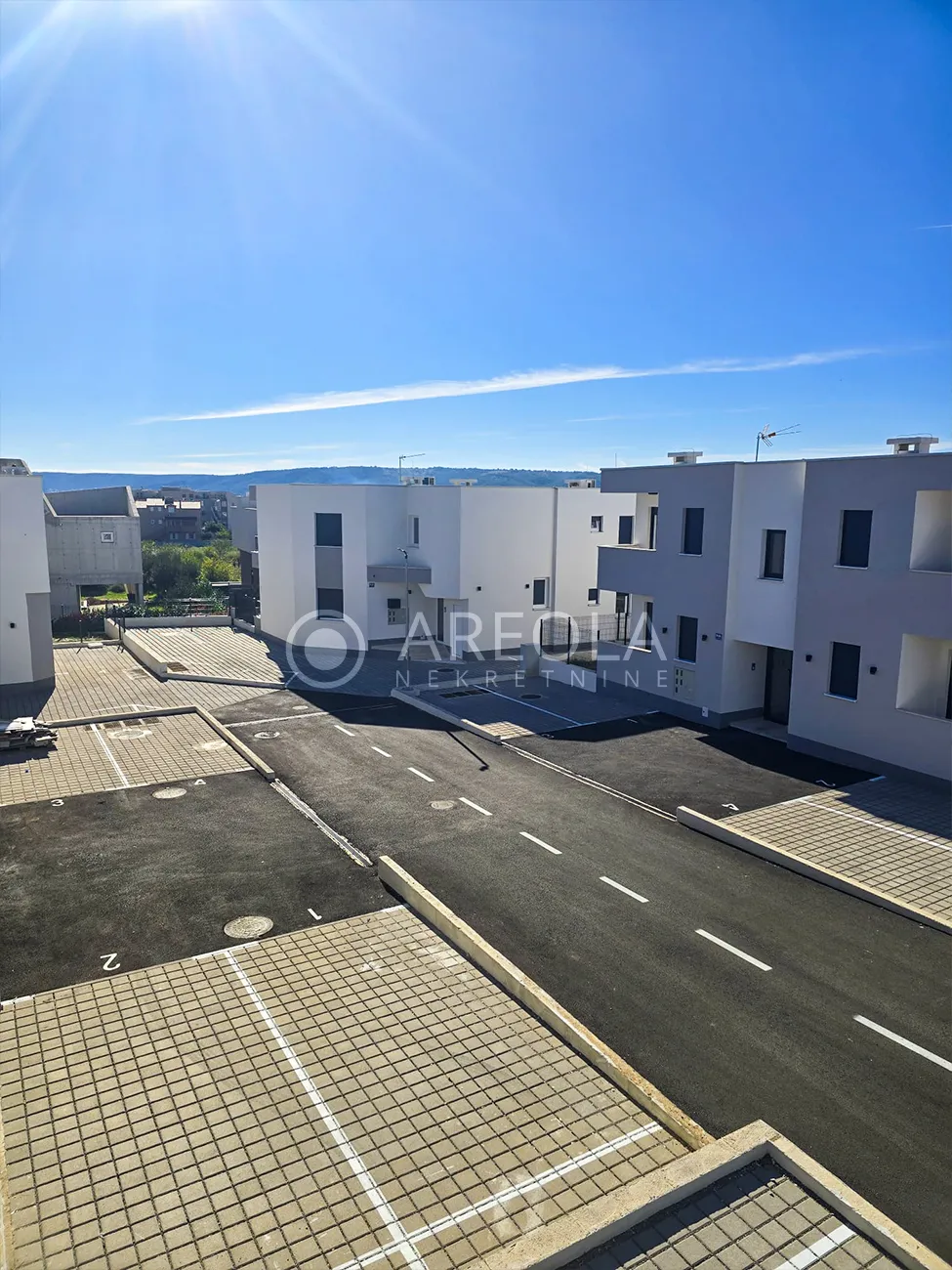kaštel štafilić - novogradnja, dvosoban stan s parkirnim mjestom! - slika 16