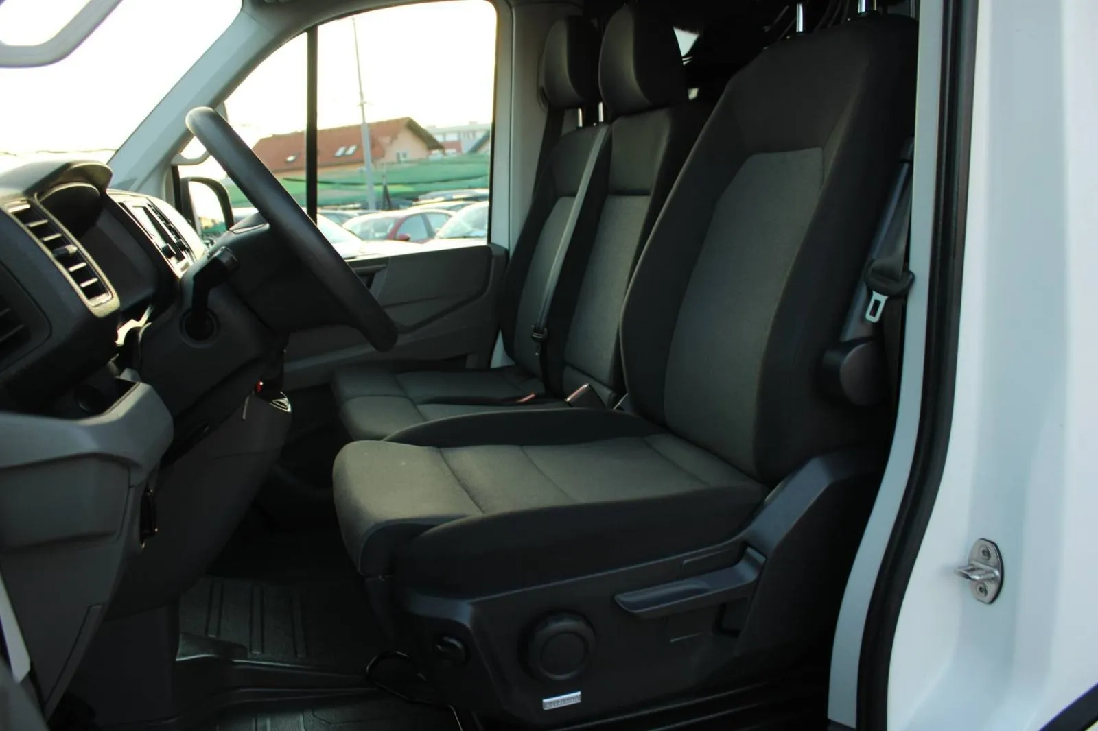 vw crafter 2.0 tdi 140ks *3 sjedala*, 2019 god. - slika 9