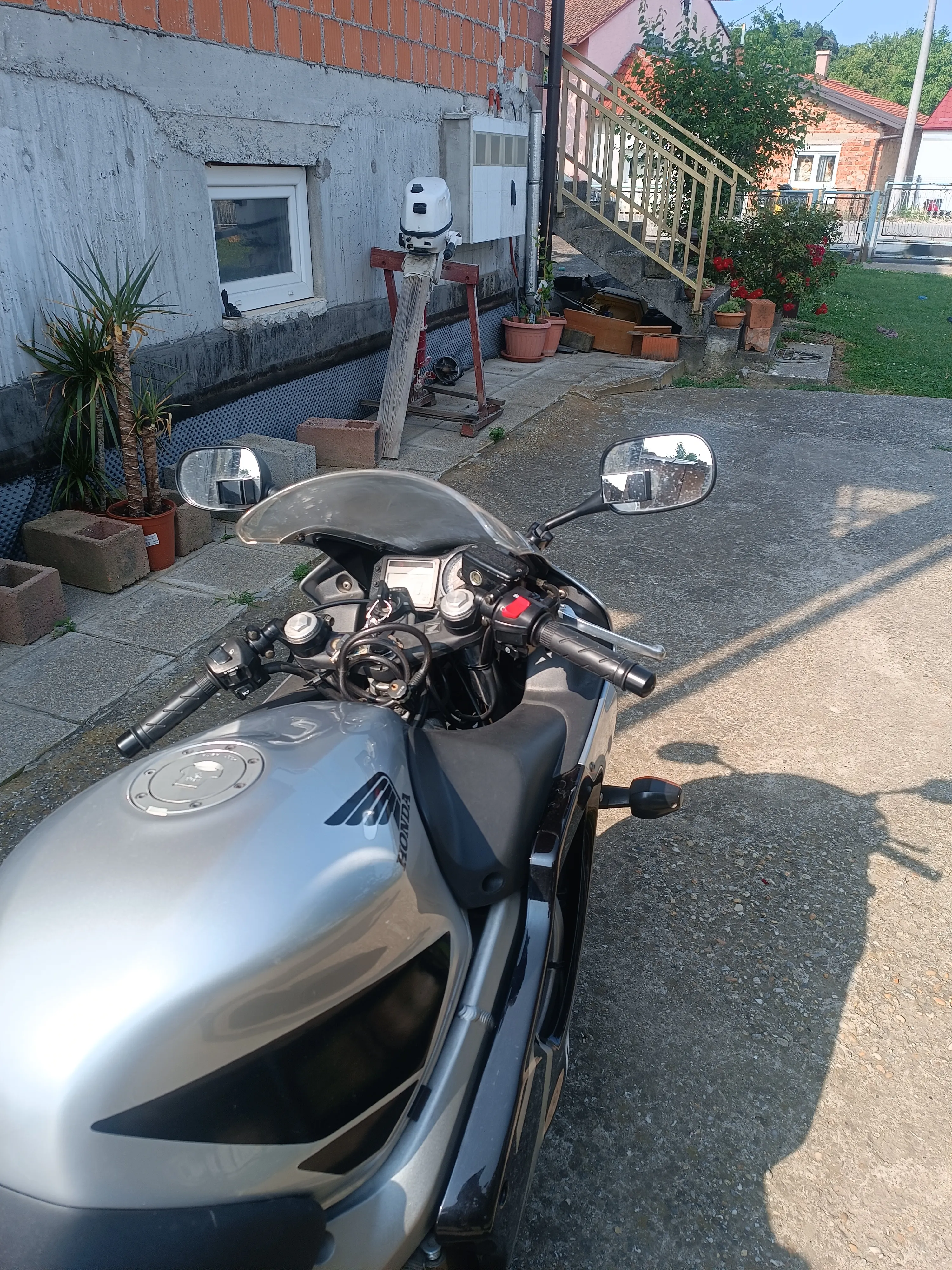 honda cbr 600f, 2006.g., 1 vlasnik, 4299eu. zg - slika 5
