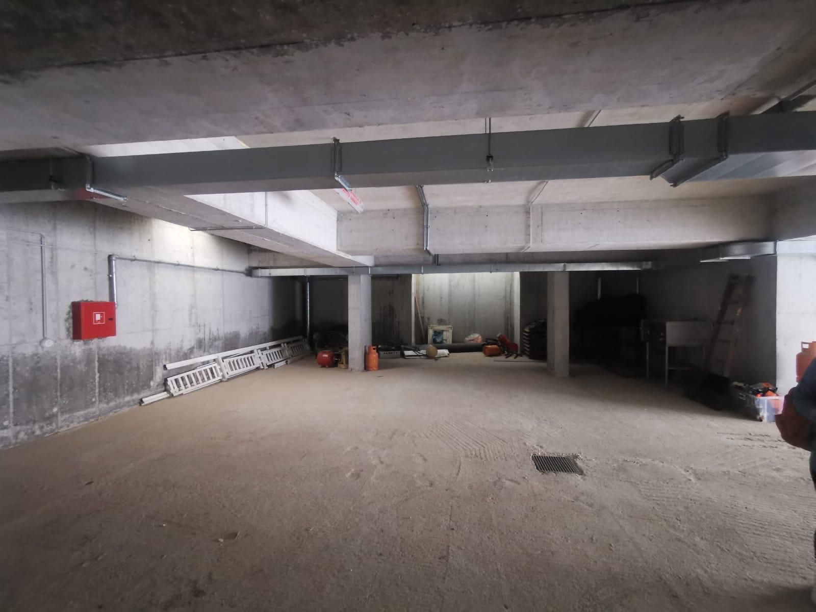 garaza kastel luksic 250 m2 - slika 4