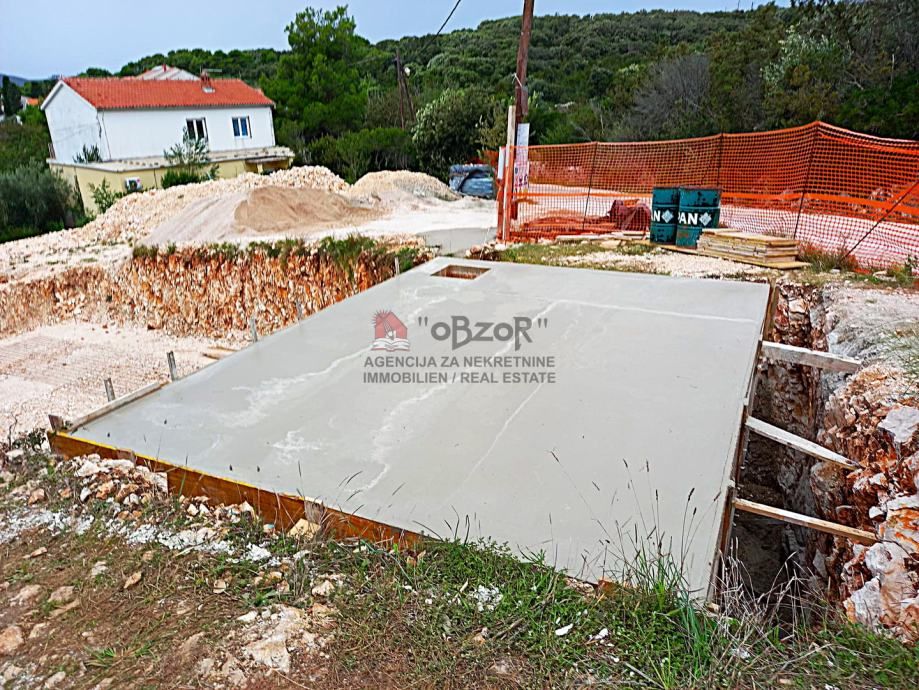 molat-građevinsko zemljište s dozvolom - slika 5