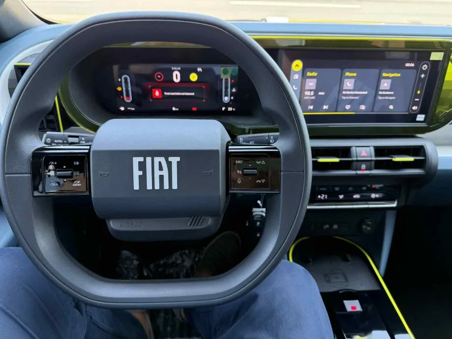 fiat panda 1,2 110 e-hybrid at – icon - dostupno odmah!!! - slika 10