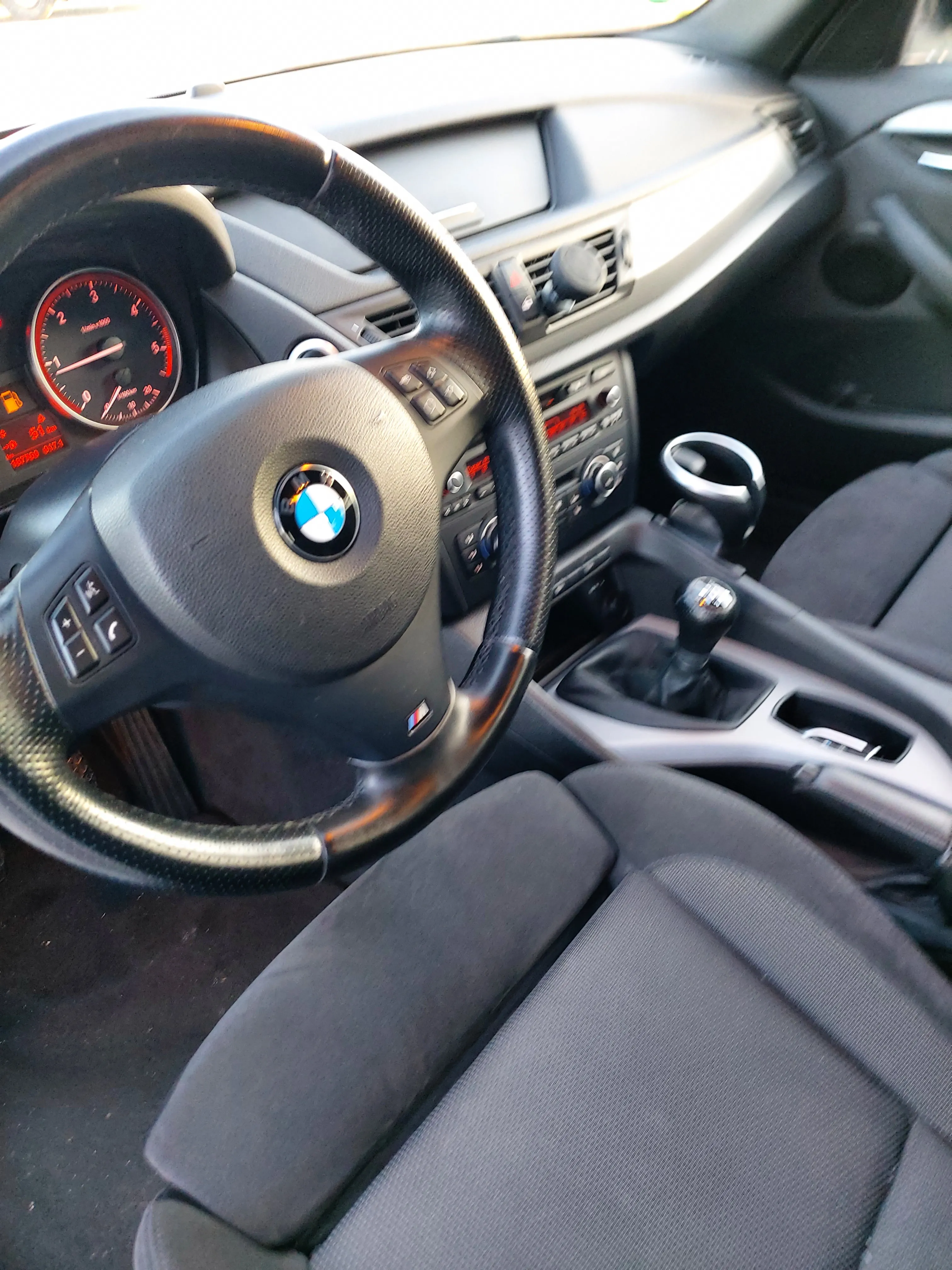 bmw x1 sdrive 18d 105 kw m-paket alcantara xenon 166 000km top stanje - slika 12