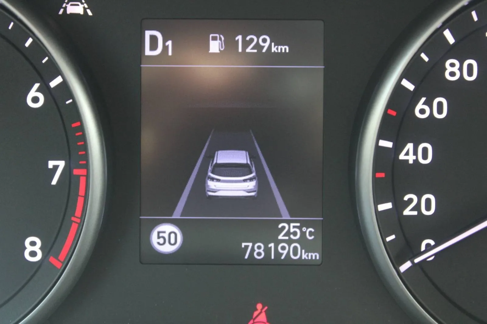 hyundai i30 karavan 1.0 t-gdi automatik *navigacija,kamera* - slika 20