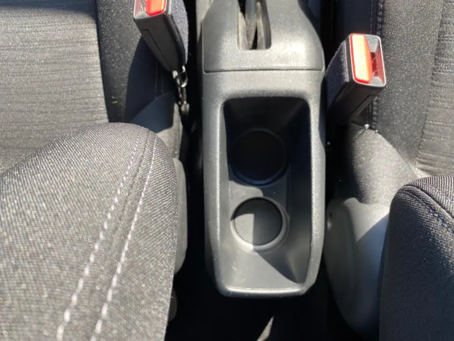 peugeot 208 1,2 puretech berline premium 4xgarancije - slika 17