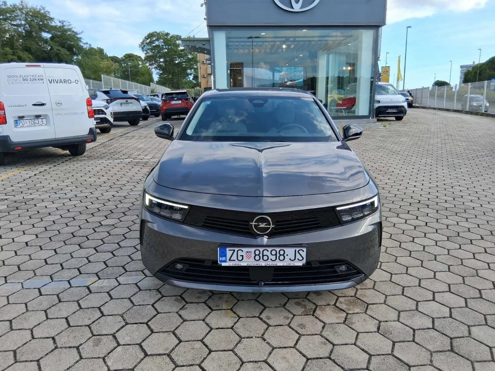 astra sports tourer edition 1,5 cdti at8 - slika 9