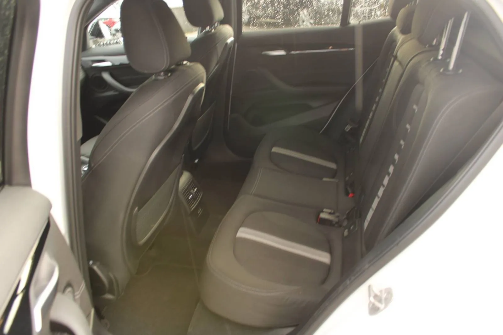 bmw x2 20d xdrive automatik *panorama, led, head-up, navigacija* - slika 18