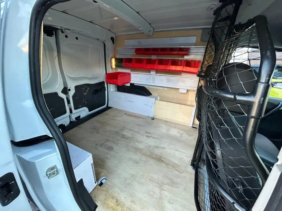 renault kangoo 1.5 dci - model 2021 - 120.000km - servisna - slika 17
