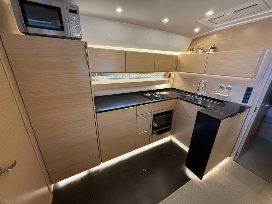 bavaria s45 ht - izvrsno stanje - slika 12