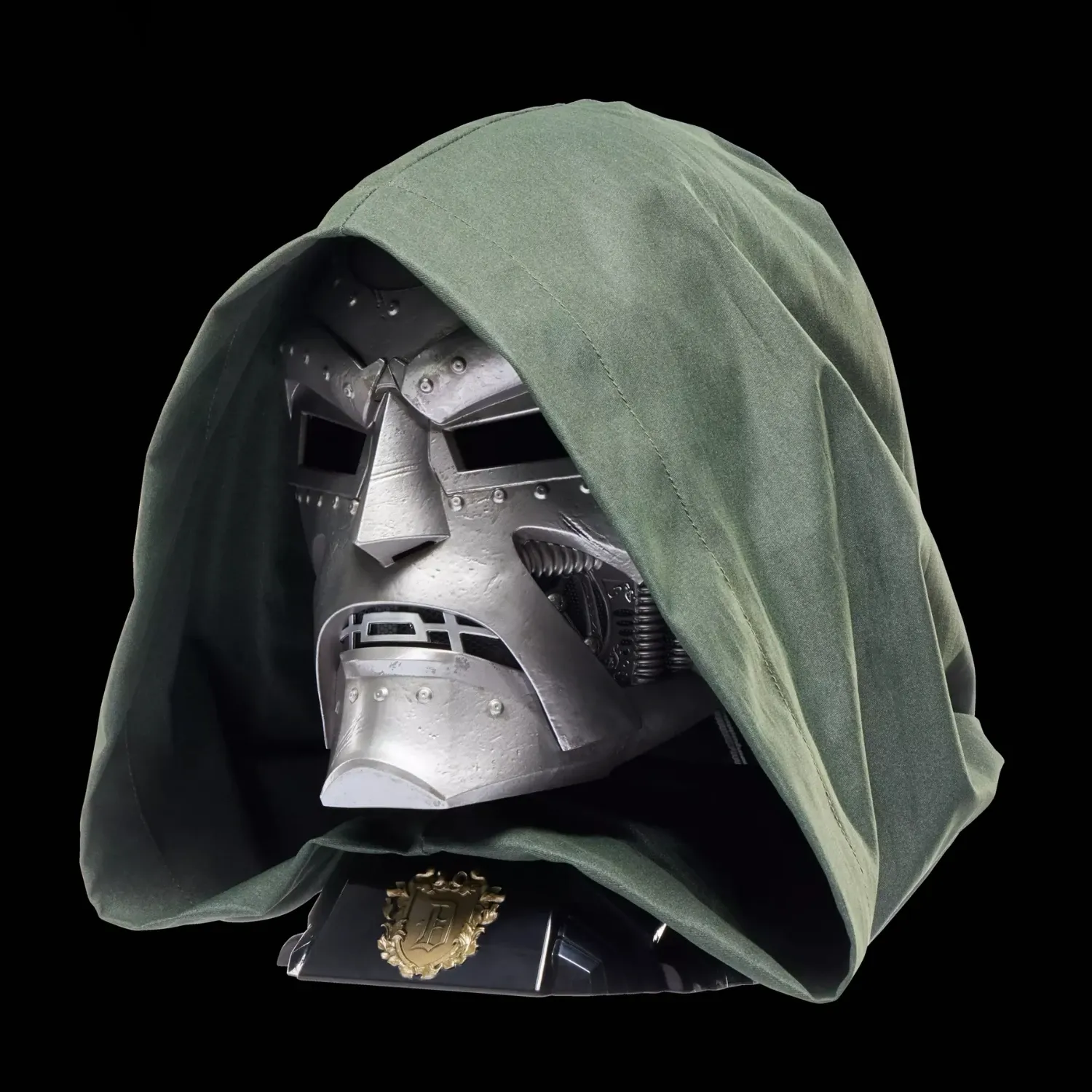 marvel legends series – doctor doom premium roleplay helmet - slika 10