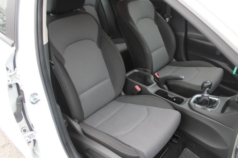 hyundai i30 1.6 crdi - slika 11