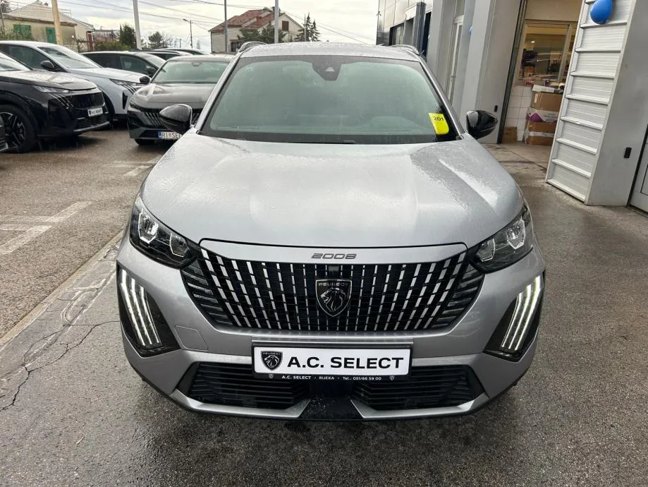 peugeot 2008 hybrid 136 - 2025 - 10.000km - gratis registracija!! - slika 2
