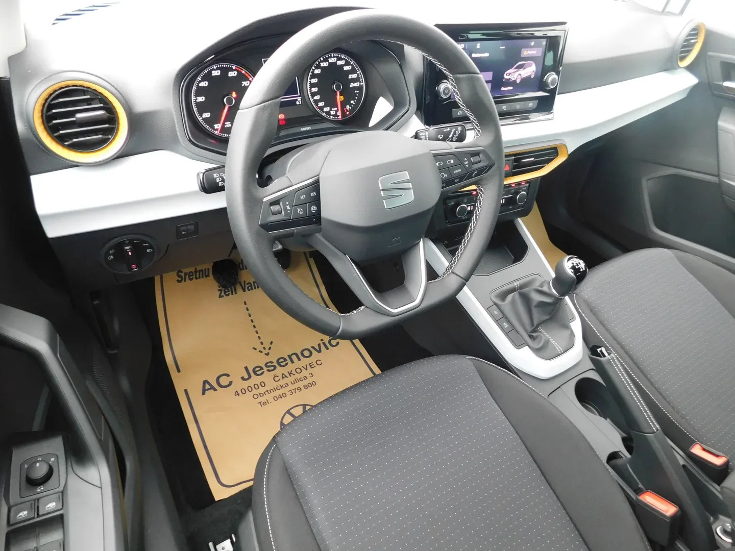 09460 seat arona 1.0 tsi style - slika 9